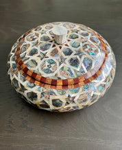 Load image into Gallery viewer, Mother of Pearl Handmade Table Decoration Bowl. Diameter: 9.25 inches
