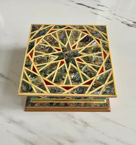 Large Sized Pearl Handmade Mosaic Box. Size: 6.7 x 6.7 inches