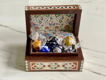 Load image into Gallery viewer, Mother of Pearl Handmade Mosaic Box. Size: 6 x 3.6 inches
