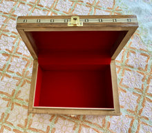 Load image into Gallery viewer, Jewelry Mosaic Wooden Handmade Box
