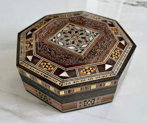 Octagon Handmade Mosaic Box. Diameter: 5.5” approx