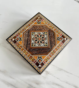 5.5 x 5.5 inches Handmade Square Mosaic Box